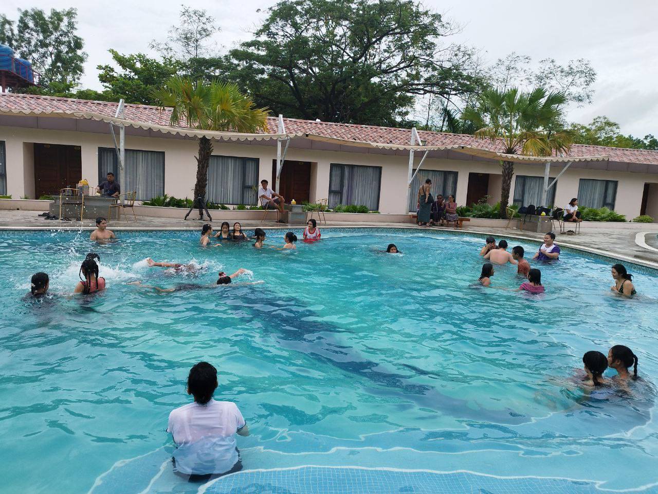 (မခမမ)ဝန်ထမ်းများနှင့်ကျောင်းသူကျောင်းသားများအပန်းဖြေအစီအစဥ်(Royal Resort)